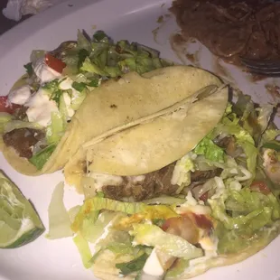 2 super lengua tacos y frijoles