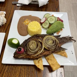 Mojarra frita.fry telapia. Try it recommended