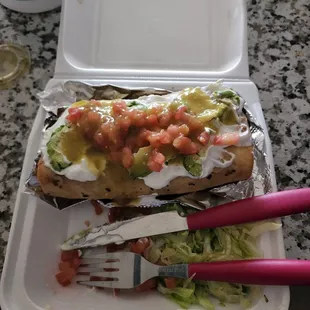 Carnitas chimichanga