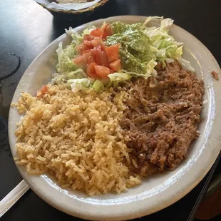 a plate of mexican food