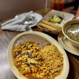 Aporreadillo (scrambled eggs with cecina Dried beef and huecos rancheros sauce) very yummy