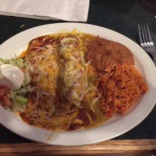 Combo 4 - chile relleno and cheese enchilada