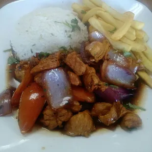 Loma saltado with chicken $10 sthing