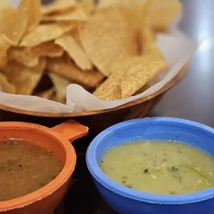 Good red and green sauce and chips with the right amount of crunch.