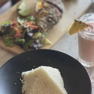 Rice and beans snapper. Piña colada.