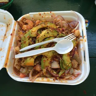 Aguachiles de camaron y jaiba. Yummy!