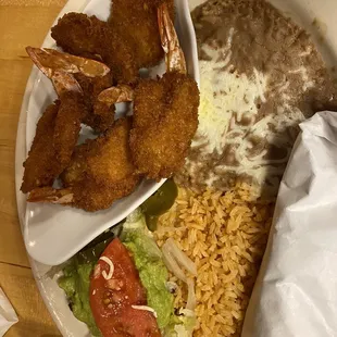 Camarones empanizados delicioso.