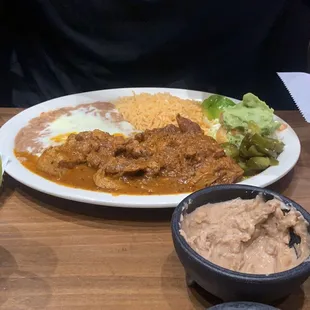 Chicharones with rice and beans
