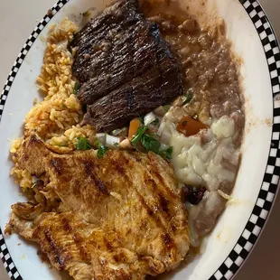 Dos Favoriteas- steak and chicken w rice and refried beans