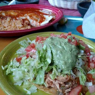 Combo meal of burrito and chalupa.