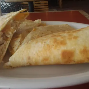 The best quesadilla.in k.c. the juicyist ckicken ever!