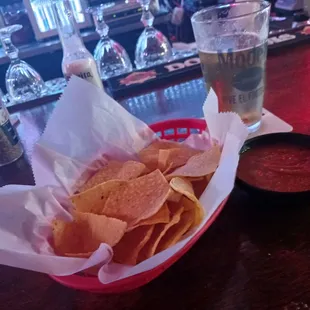 Chips and salsa and 16 Oz michelob ultra