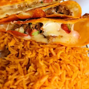Birria Quesadilla with rice Beef Shredded / Res Quesadilla