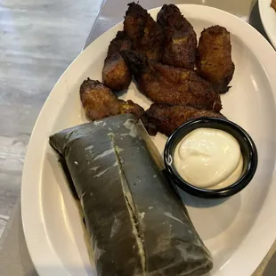 Tamales and fried sweet plantains