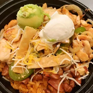 CHICKEN FAJITA BOWL $7.99 INCLUDES 32OZ DRINK