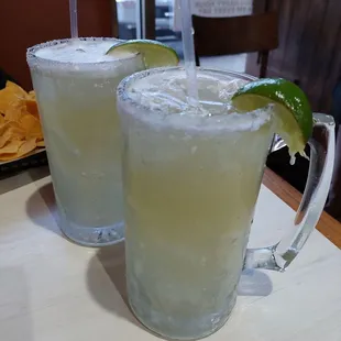 2 for 1 house margaritas 2-6pm every day