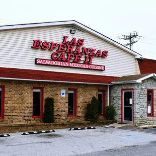 the outside of the restaurant