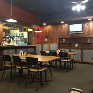 Bar and TV area