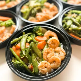 Cajun shrimp with white rice and veggies