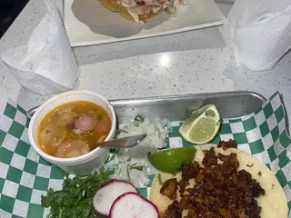 Tacos Kchetes Sports Bar