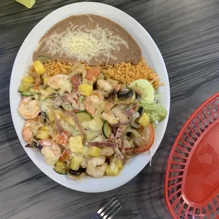 Camarones con Piña  o ongos queso arriva