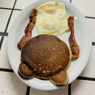 pancakes and bacon