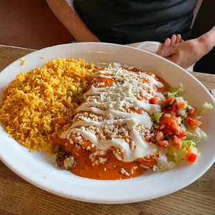 Beef enchiladas with chipotle sauce