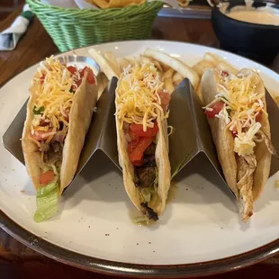 3 Hard Shell Tacos