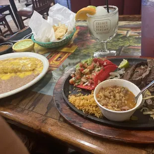 Always a great atmosphere. Good was hot and fresh I had beef fajitas and we also ordered beef burritos and a small margarita.