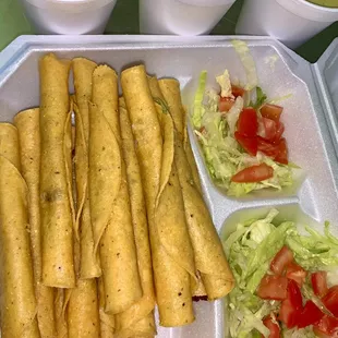 16 Flautas family pack to go.
