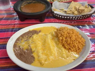 Los Paisanos Restaurante Y Taqueria