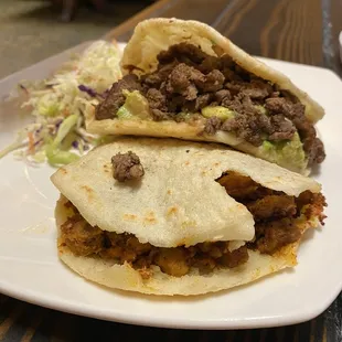 Carne asada &amp; carnitas gorditas