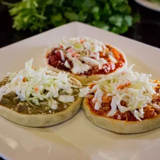 Pork in green sauce Gordita