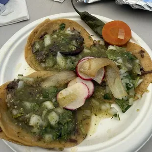 3 cabeza tacos 3/10 Not the best quality meat but edible