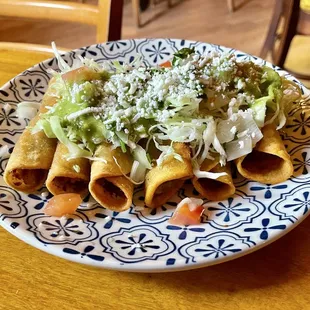 Potato-chorizo mini flautas