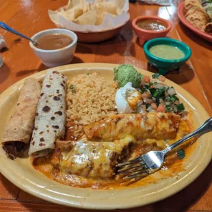 El favorito plate with the most amazing tamale missing a bite