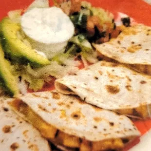 Quesadillas a tu gusto ( pollo o Res o mixta ) Disfruta el sabor