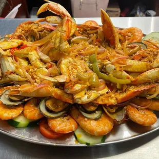 Mariscada- for 4.Crab Leg, mussels, shrimp &amp; big shrimp.