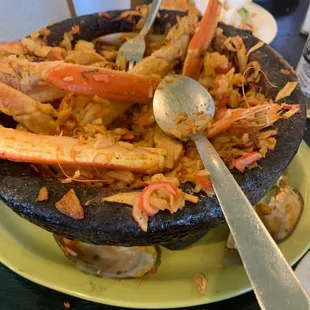 Is the most expensive late is having a menu 45 minutes to come to the table and they come so dry