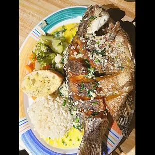 Mojarra al mojo de ajo