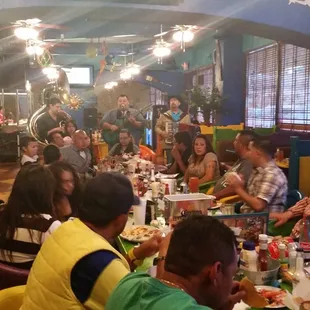 la musica y la comida ak 100