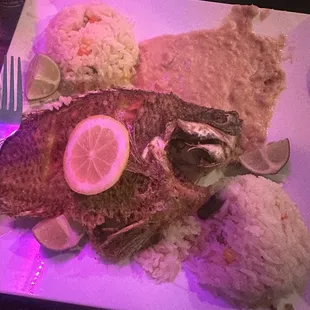 Mojarra plate