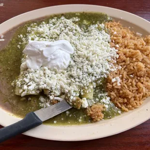 Enchiladas verdes de pollo