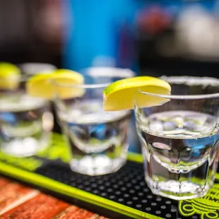 drink, oysters and mussels