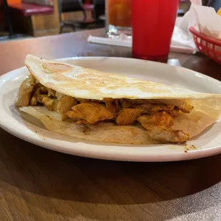 Grilled chicken &amp; cheese quesadilla filled with chicken!