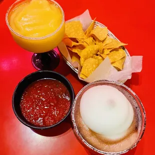 Margaritas &amp; chips