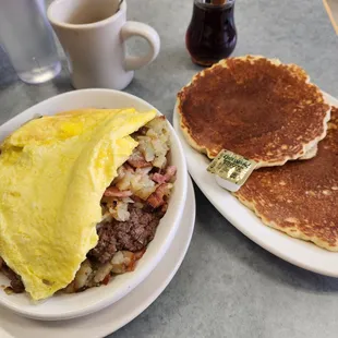 Aldo&apos;s skillet with the side of pancakes.