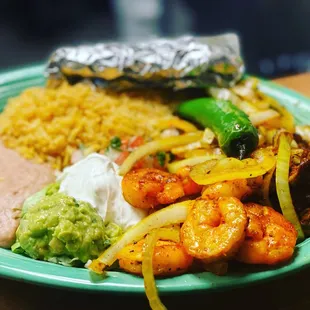 a plate of mexican food