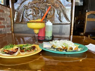 Los Guachos Taqueria