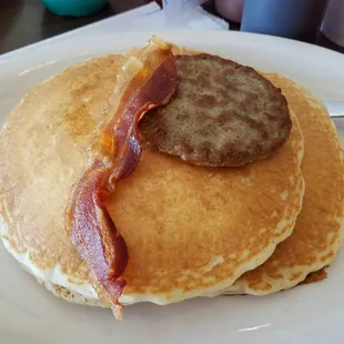 2 pancakes, bacon and sausage